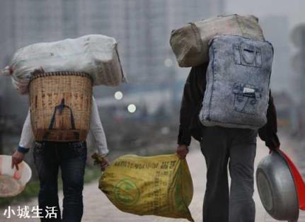 农村土地不够种，大量农民工入城打工，农村大片土地撂荒怎么办？