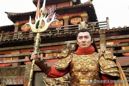 《隋唐演義》中，力氣堪比李元霸的羅士信能否擊敗宇文成都？