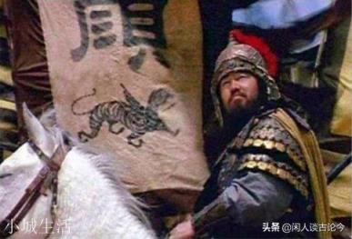 许褚面对五虎上将，敢单挑从来不怂，为什么遇到颜良文丑却不敢迎战？