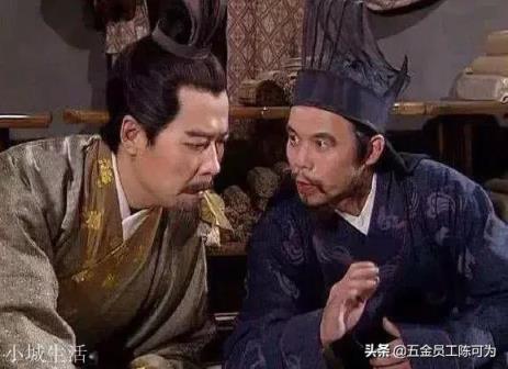 三国里董卓与何进都身居高位，为何都败？