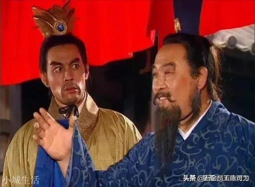 三国里董卓与何进都身居高位，为何都败？