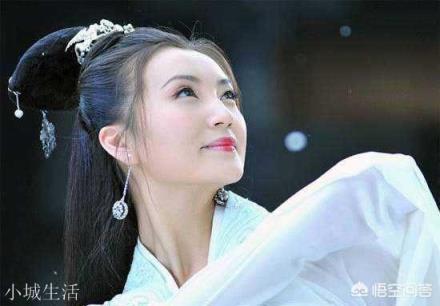 曹操连学3声狗叫，群臣低头不敢说话，为何只有许褚敢哈哈大笑？