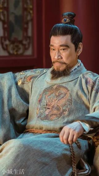 如果當初朱允炆不逃跑，而是坐在龍椅上等朱棣，朱棣會動他嗎？