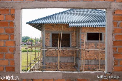 自建房廚房直接在墻上開孔排煙至室外，需要裝止回閥嗎？