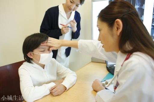 一高中同学患上肝癌，所有至亲经济都被拖垮，敢劝他家人放弃吗？
