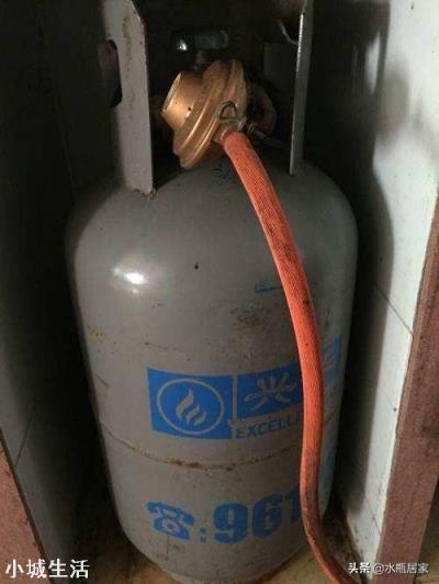 煤气灶与煤气罐之间距离多少比较好？