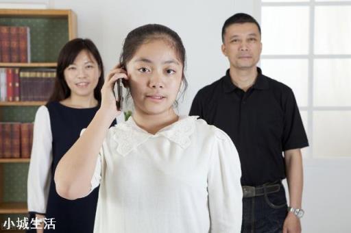 为什么上辈农村人养七八个子女不叫累，现代人养一个子女就非常累？