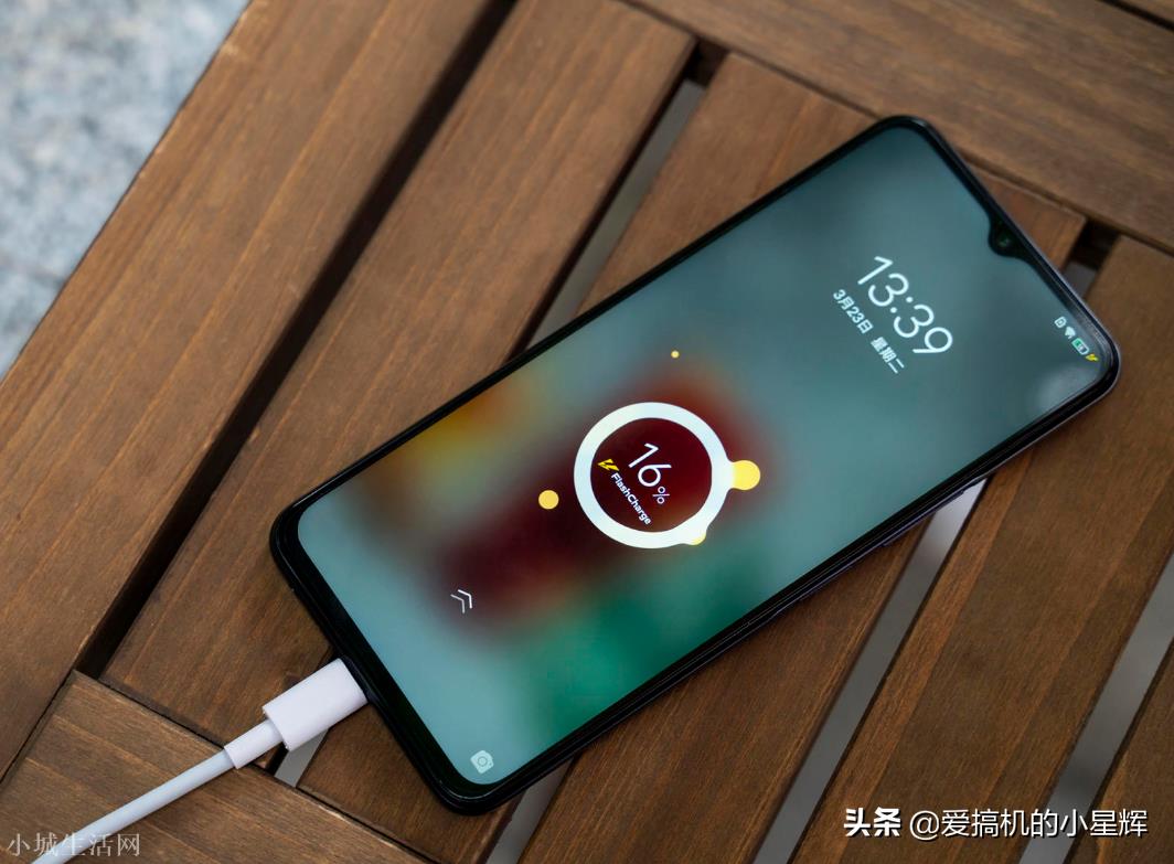 跌至1899元，骁龙芯+256GB+120Hz高刷，vivo优质千元机