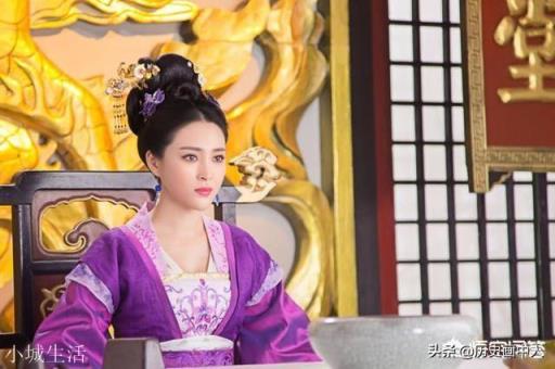北宋刘娥敢身穿龙袍为何不效仿武则天称帝?她对北宋贡献有多大?