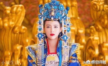北宋刘娥敢身穿龙袍为何不效仿武则天称帝?她对北宋贡献有多大?