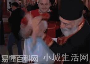 洗礼是什么意思(洗礼的网络用语是什么梗)