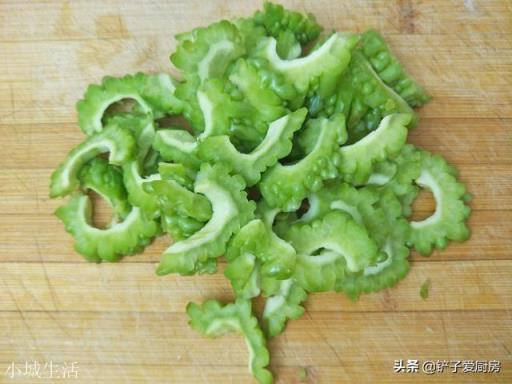 夏天怎么做美味的苦瓜啊？