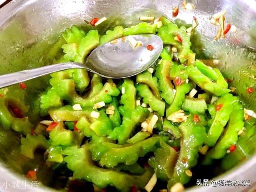 夏天怎么做美味的苦瓜啊？