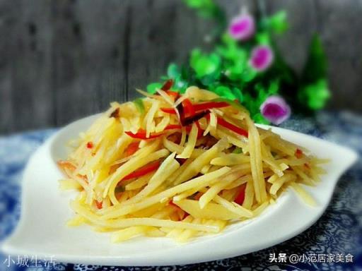 土豆丝直接炒好吃，还是焯水再炒更好吃？