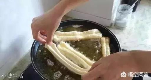 河南油条的面怎么和？