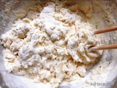 河南油条的面怎么和？