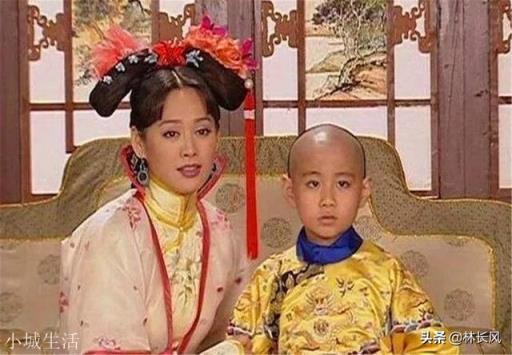 皇太极不喜欢孝庄，为啥孝庄可以皇太后？