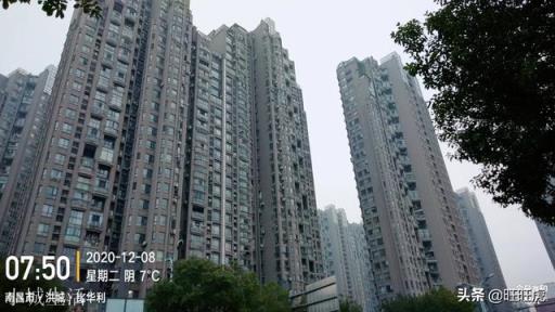 房價很高，不少樓盤開盤就售罄，房子這么好賣，可一些開發商依然還花大價錢打廣告，為什么？