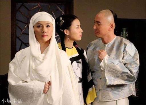 你认为《鹿鼎记》中十大武功高手是哪些？该如何排名呢？