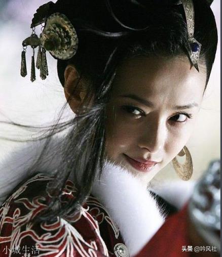 你认为《鹿鼎记》中十大武功高手是哪些？该如何排名呢？