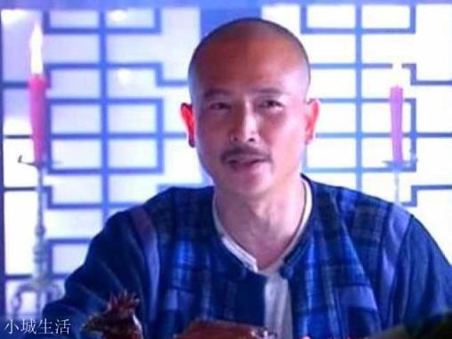 你认为《鹿鼎记》中十大武功高手是哪些？该如何排名呢？