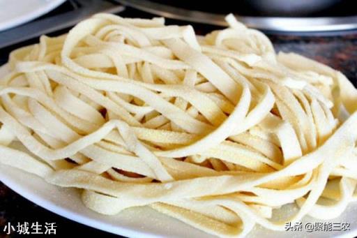 明日入伏，入伏吃什么好？农村俗语“头伏饺子二伏面”是啥道理？