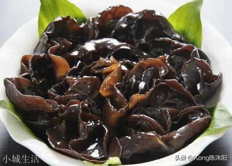 木耳泡发多久不能吃了?