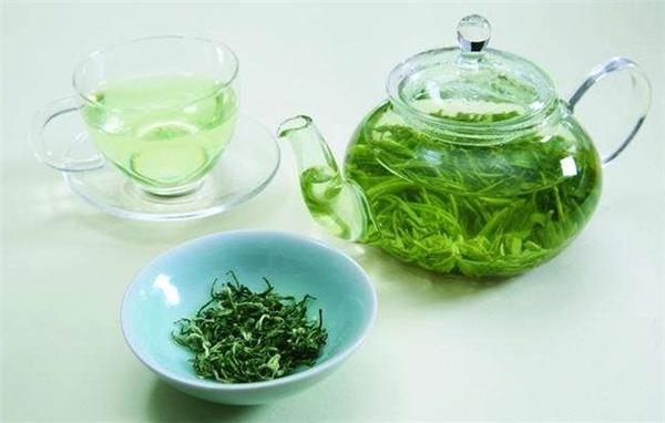 大黄泡茶喝有什么功效 大黄茶属于什么茶