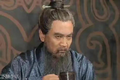 真实历史上，曹操为什么要杀神医华佗？