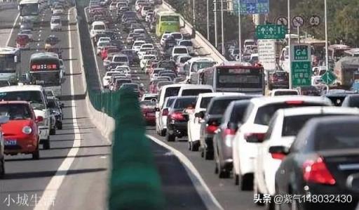 逢节必堵的高速公路，怎么样才能让它畅通无阻？