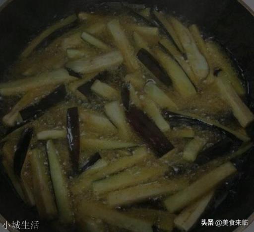 茄子好吃,但做挺费油的,有什么好的做法推荐吗?