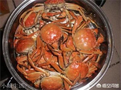 为什么有些螃蟹一煮,壳会变红?