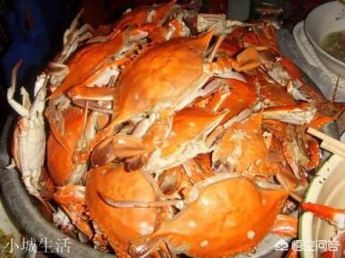 为什么有些螃蟹一煮,壳会变红?