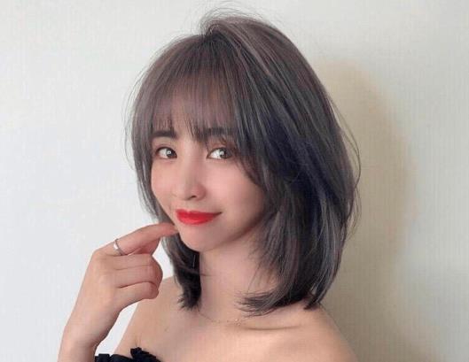 锁骨卷是半烫还是全烫?锁骨发怎么扎好看