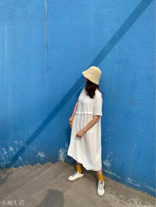 有没有夏天穿的,在家穿的舒服又能穿出门买个东西散个步的衣服?