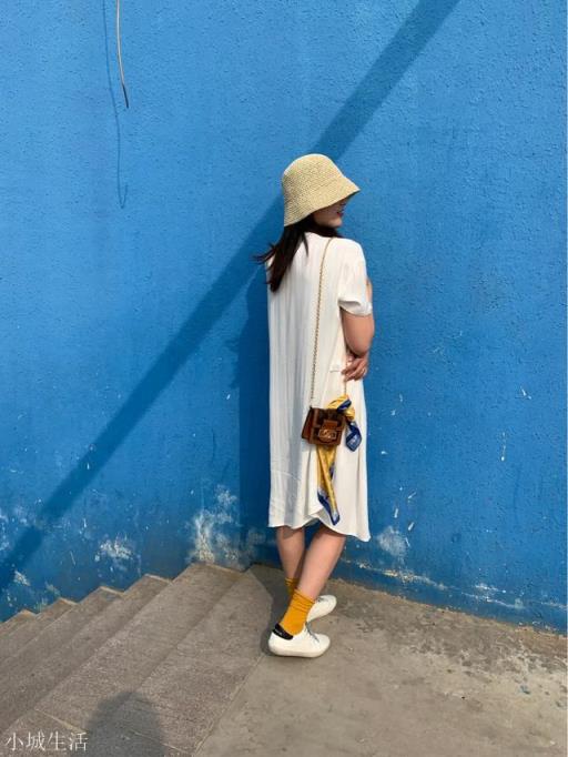 有没有夏天穿的,在家穿的舒服又能穿出门买个东西散个步的衣服?