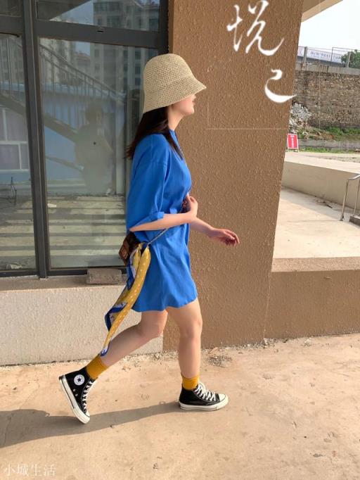 有没有夏天穿的,在家穿的舒服又能穿出门买个东西散个步的衣服?