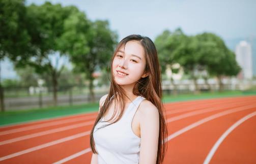 为什么和女生聊天经常冷场？怎么和女生聊天不冷场？