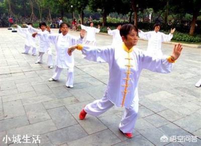 太极拳初学者非得找大师吗，公园的一般拳师不也可以吗？