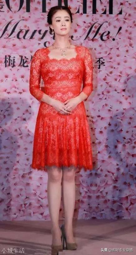矮个又略显肥胖的中年女性，适合穿裙子吗？为什么？
