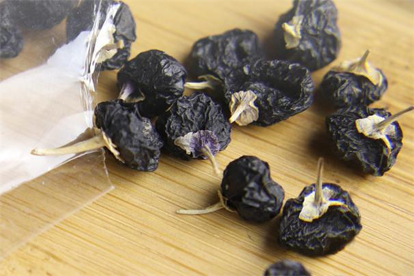 黑枸杞对月经有好处吗