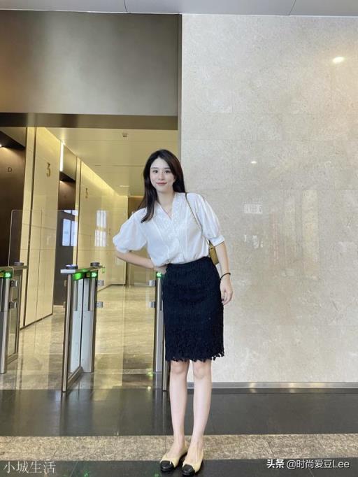 上班族女生应该如何用简约实用的搭配穿出时尚感？