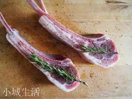 西餐小羊排是怎么做的？