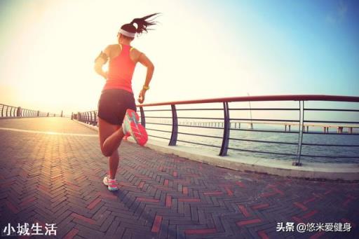 我三天前开始早睡早起，晚上十点睡觉，早上4：50起床跑步，为什么会有一种疲惫感？