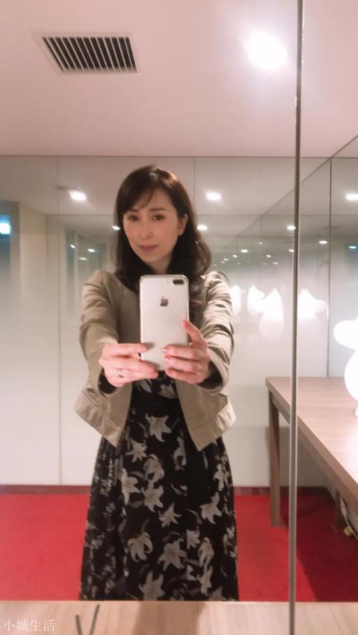 50岁的女人，怎样打扮才算漂亮、得体、优雅？