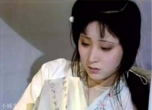红楼梦:为什么林黛玉死的时候是李纨和探春在她身边？