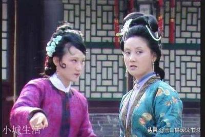 《红楼梦》中的秋桐最后哪去了？