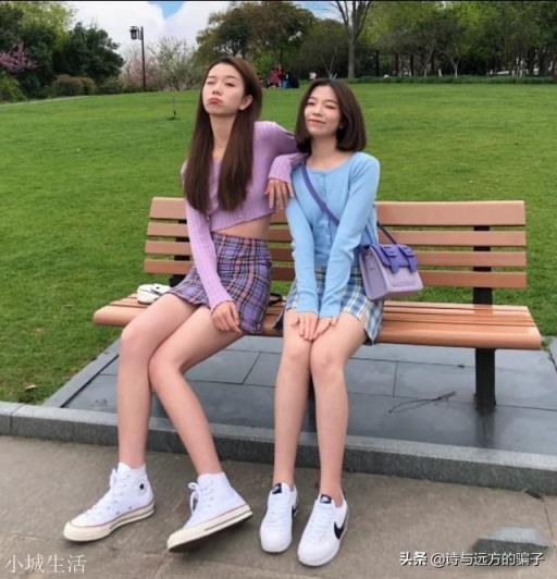 你认为今年最烂大街的穿搭是什么样式的？