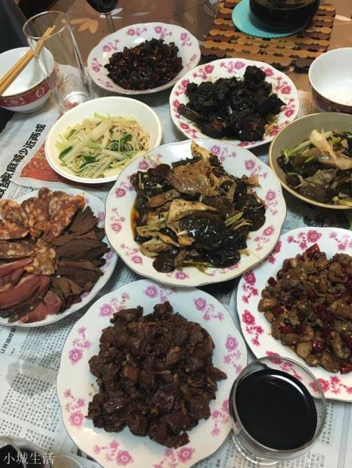 说起四川美食所有人想到的是火锅了。四川各地美食你们都知道吗？