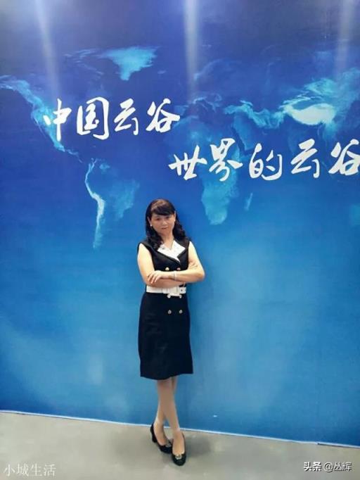 越来越多的女人穿职业装，好看吗？你怎么看？